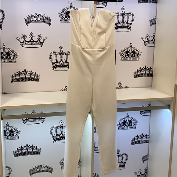 New Jumpsuit - Picture 4 of 11